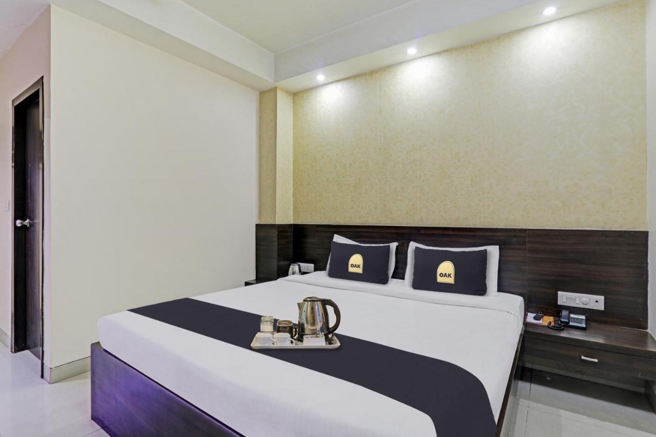 Townhouse Oak Hotel Shelter Lucknow Zewnętrze zdjęcie